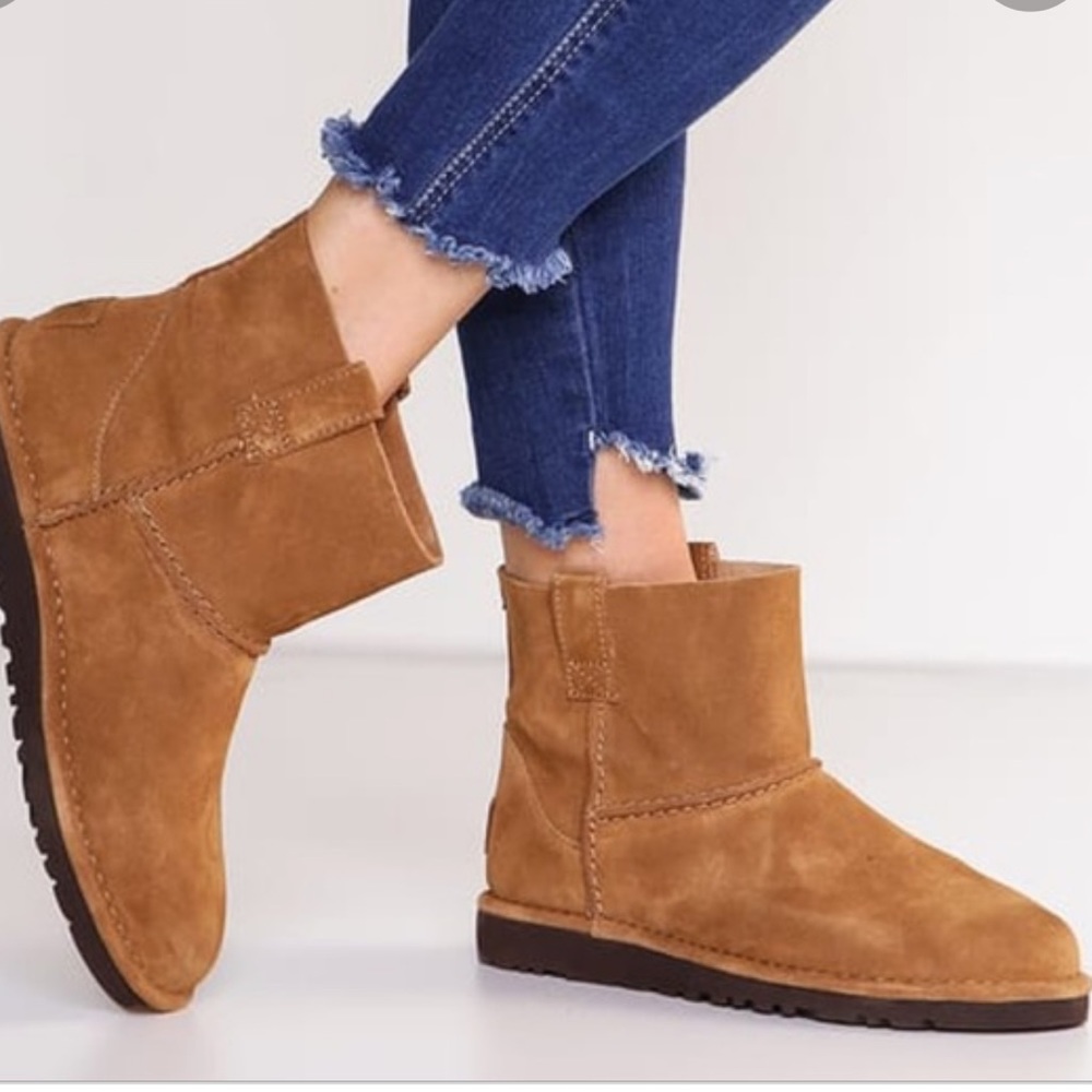 Ugg Suede Classic Unlined Mini Boot Chestnut size 7